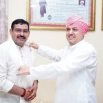 परमवीर चक्र विजेता योगेन्द्र सिंह यादव नेश्री दरबार साहिब में टेका माथा